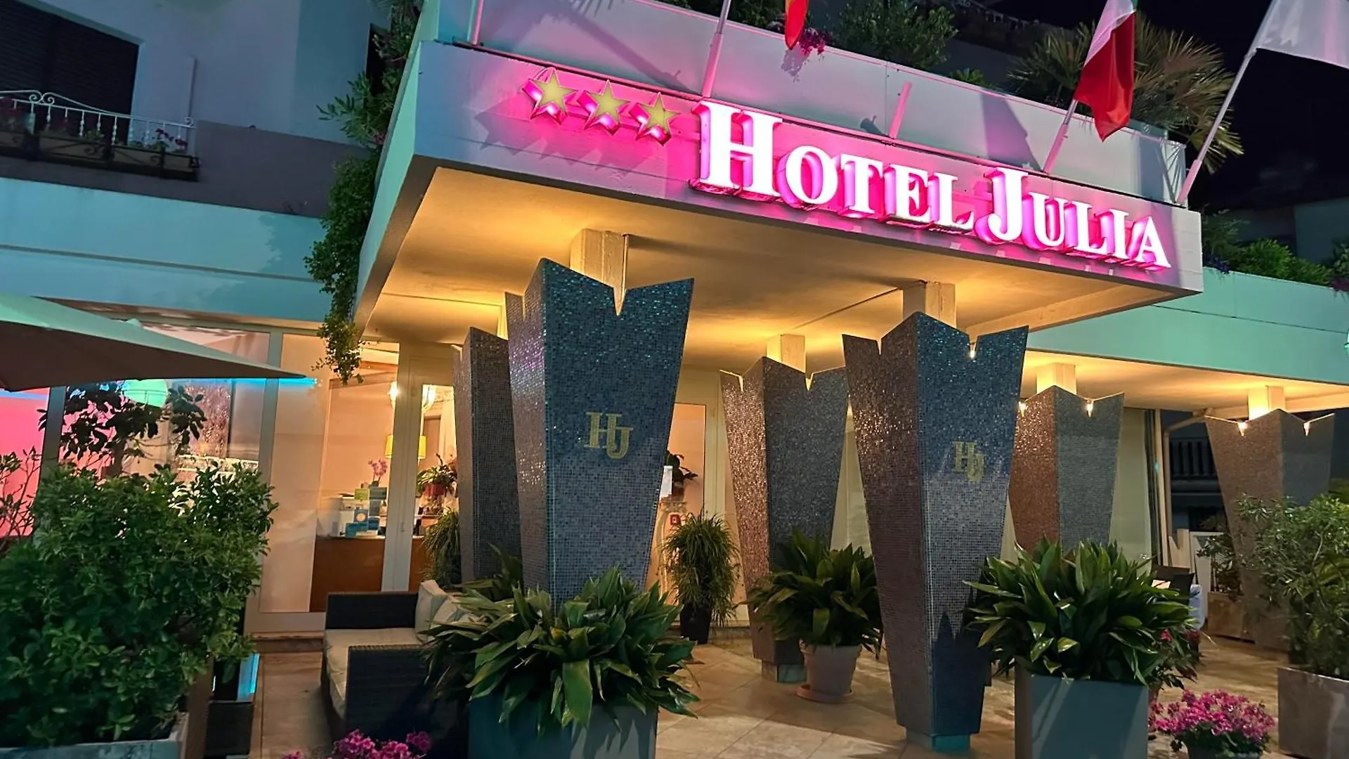Hotel Julia Llido Degli Estensi 3*,