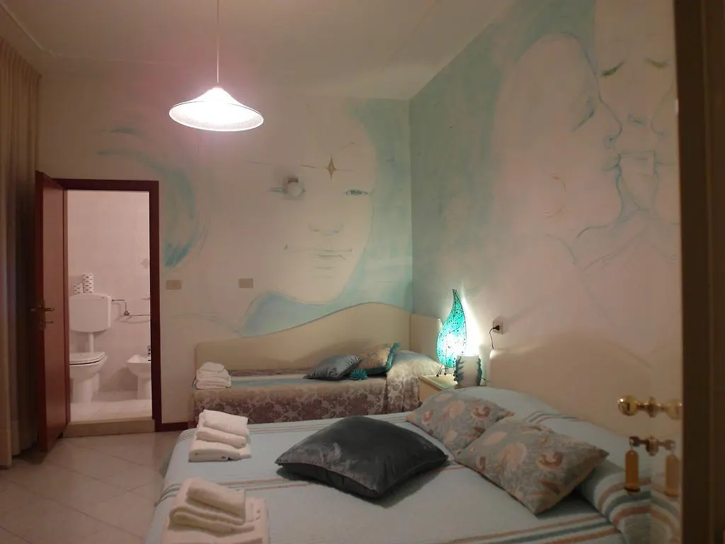 Hotel Julia Llido Degli Estensi