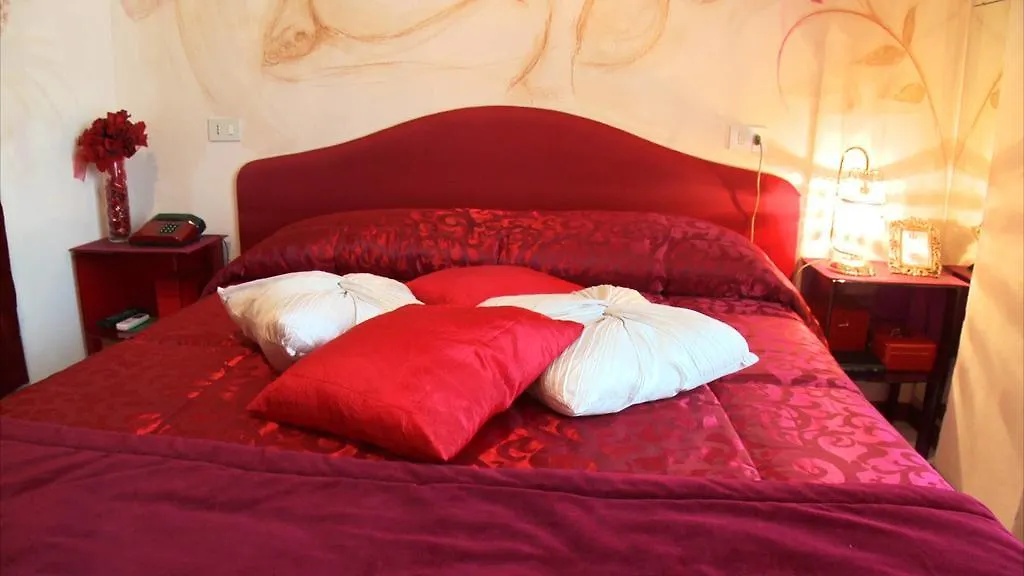 Hotel Julia Llido Degli Estensi 3*,  Italia