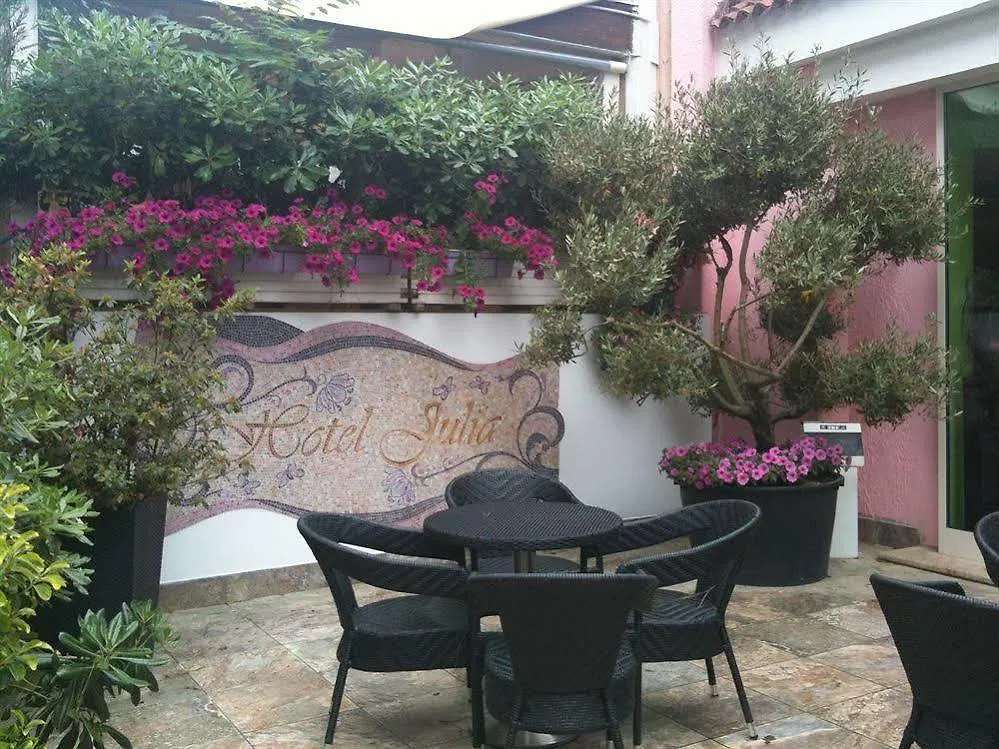 Hotel Julia Llido Degli Estensi