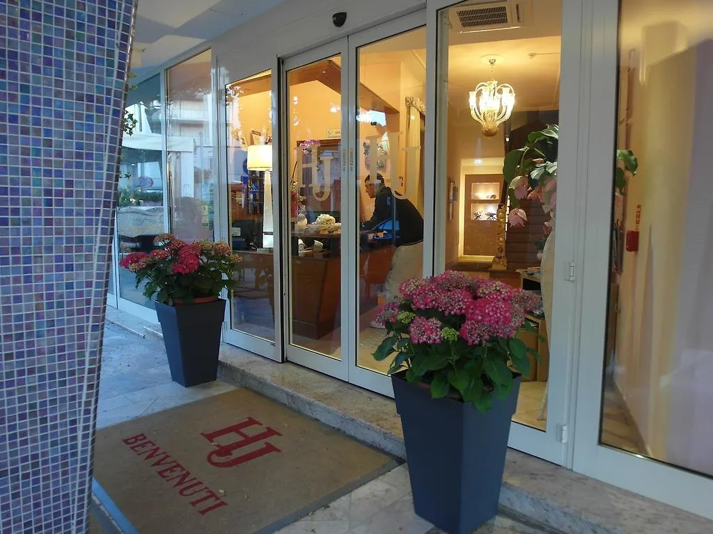 ***  Hotel Julia Llido Degli Estensi Italien